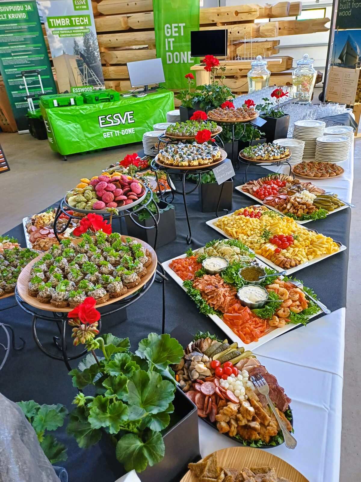 Mida_Teha_Lõuna-Eestis_Taevaskoda_Taevaskoja_catering_Põlvamaal_Valgamaal_Võrumaal_Tartumaal_Tartus_Tillu_kohvik_Puitmajaehitajate_Liit_Hobbiton