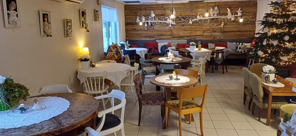 Mida_teha_Lõuna-Eestis_Tillu_kohvik_toidukohad _Põlvamaa_jõulud_Taevaskoja_taevaskoda_inglid